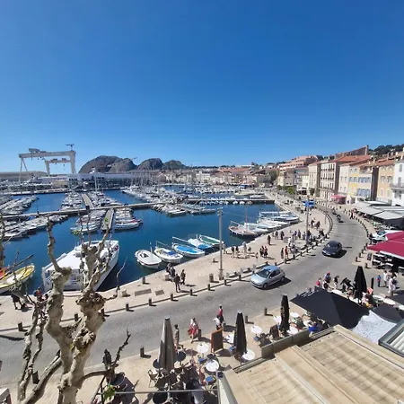 Le Cosy Vip, Un Balcon Face Au Vieux Port Appartement La Ciotat